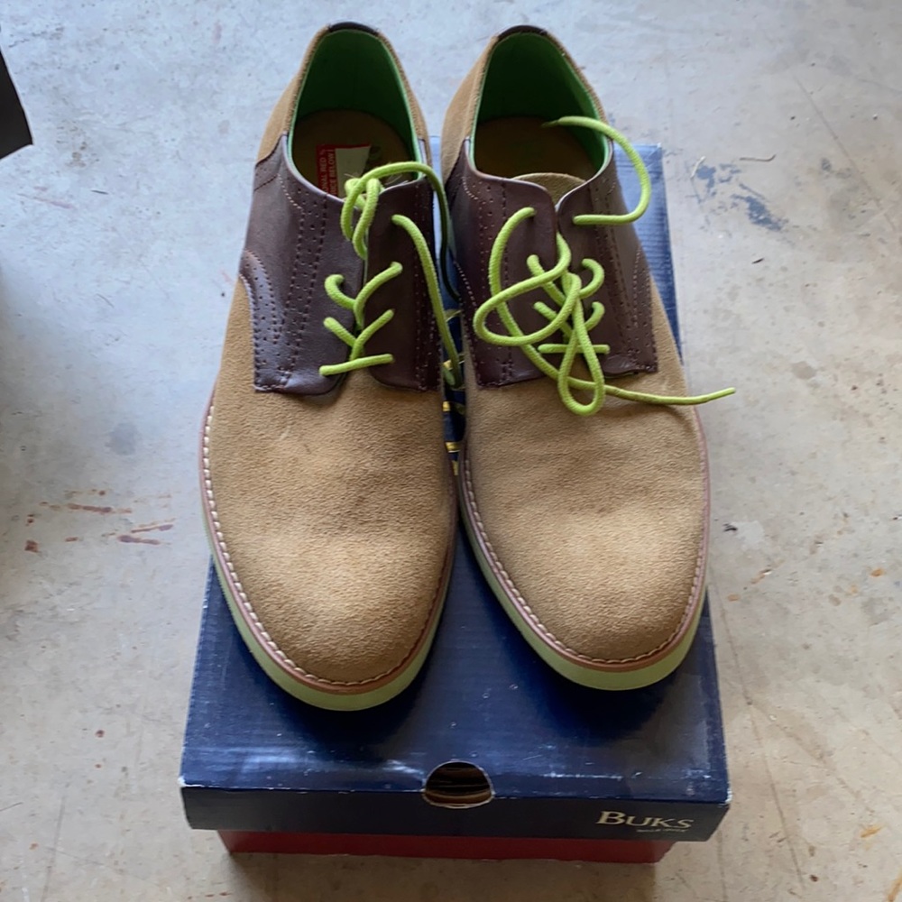 Men’s casual shoes